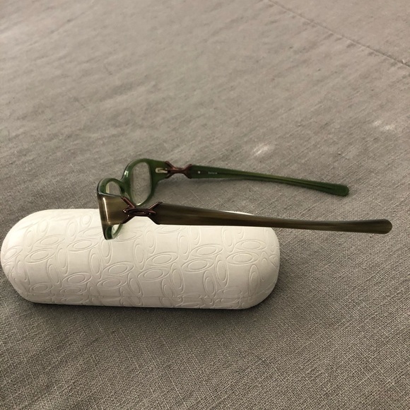 Make Me. Offer: Oakley eyeglasses - Picture 2 of 3